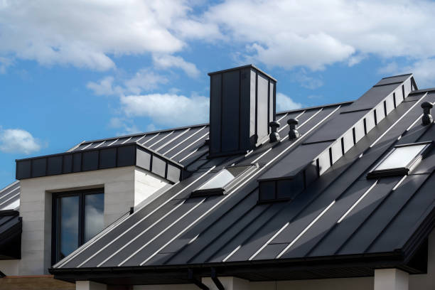 Best Roof Moss and Algae Removal  in Mustang Ridge, TX